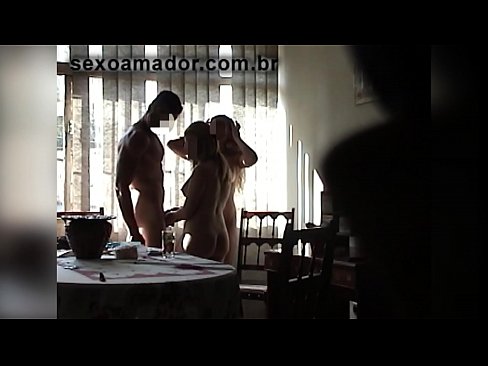 ❤️ Seksfreonen noegje in gigantyske man en in trijetal mei him út ❤ Kwaliteitsseks by wy ❌️❤